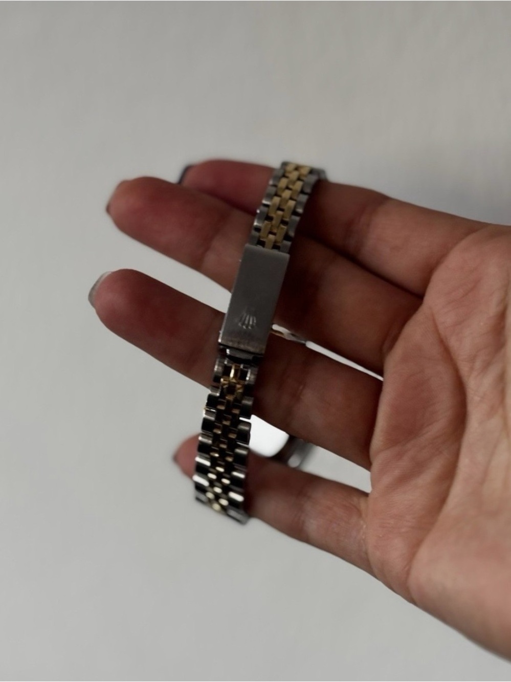 Rolex Two-Tone Gold and Silver Ladies Watch - Picture 4 of 11